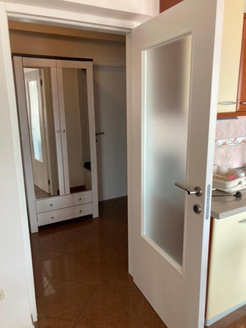 Apartment Nevena Omis Exterior photo
